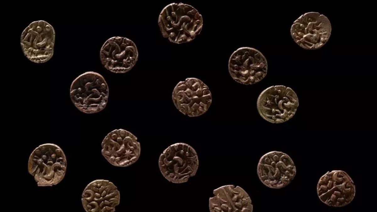 2 000 year old Gold Treasure From Iron Age Tribe Unearthed By Metal Detectorists In Wales Live Science 2 000 year old Gold Treasure From Iron Age Tribe Unearthed By Metal Detectorists In Wales Live Science