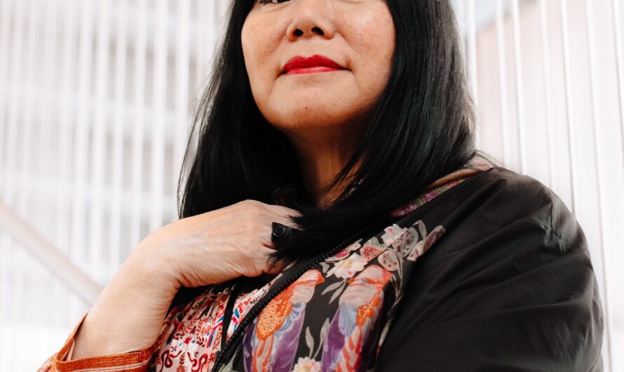 Fashion Designer Anna Crossword