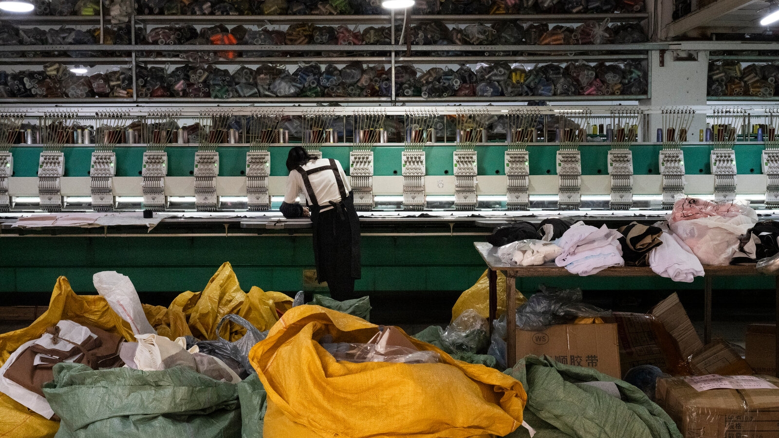 China Retaliates Against Trump Imposing Tariffs And Blacklisting U S Companies The New York Times