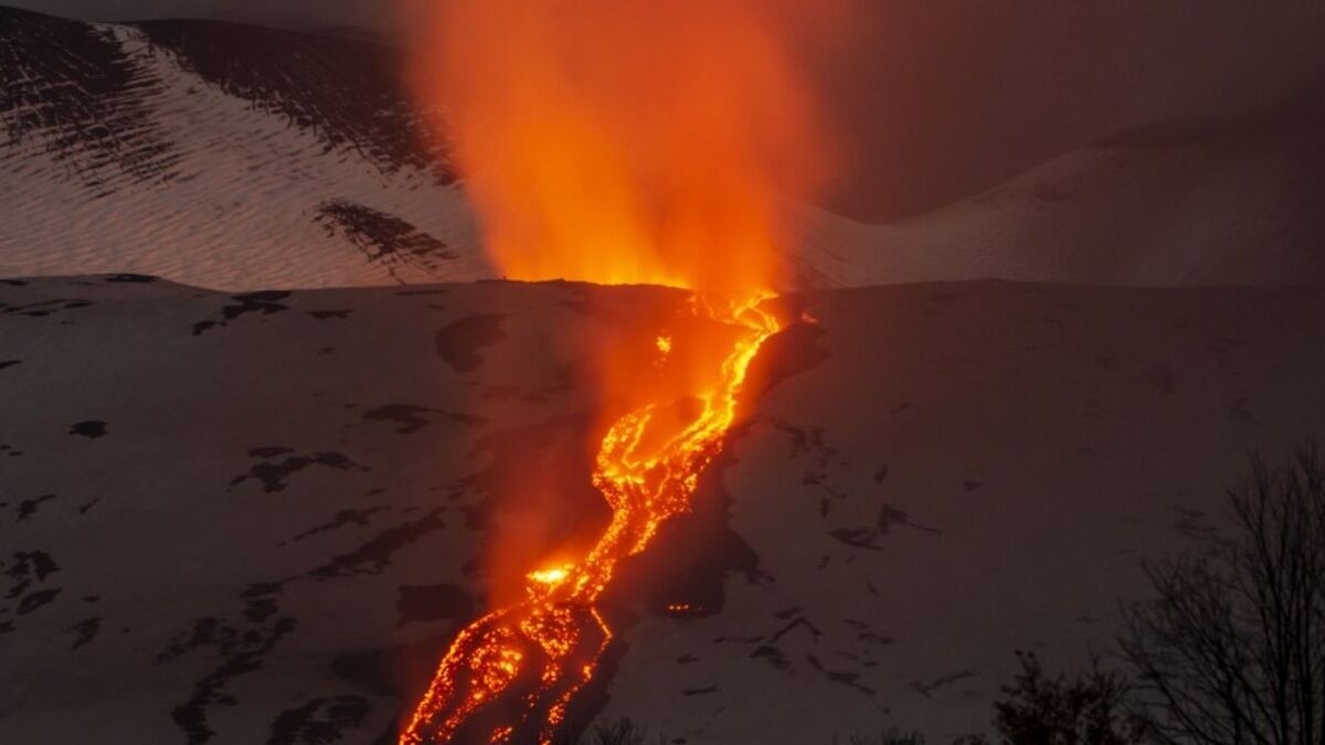 Incredible Photos Show Moment Mount Etna Erupts World News Express co uk Incredible Photos Show Moment Mount Etna Erupts World News Express co uk