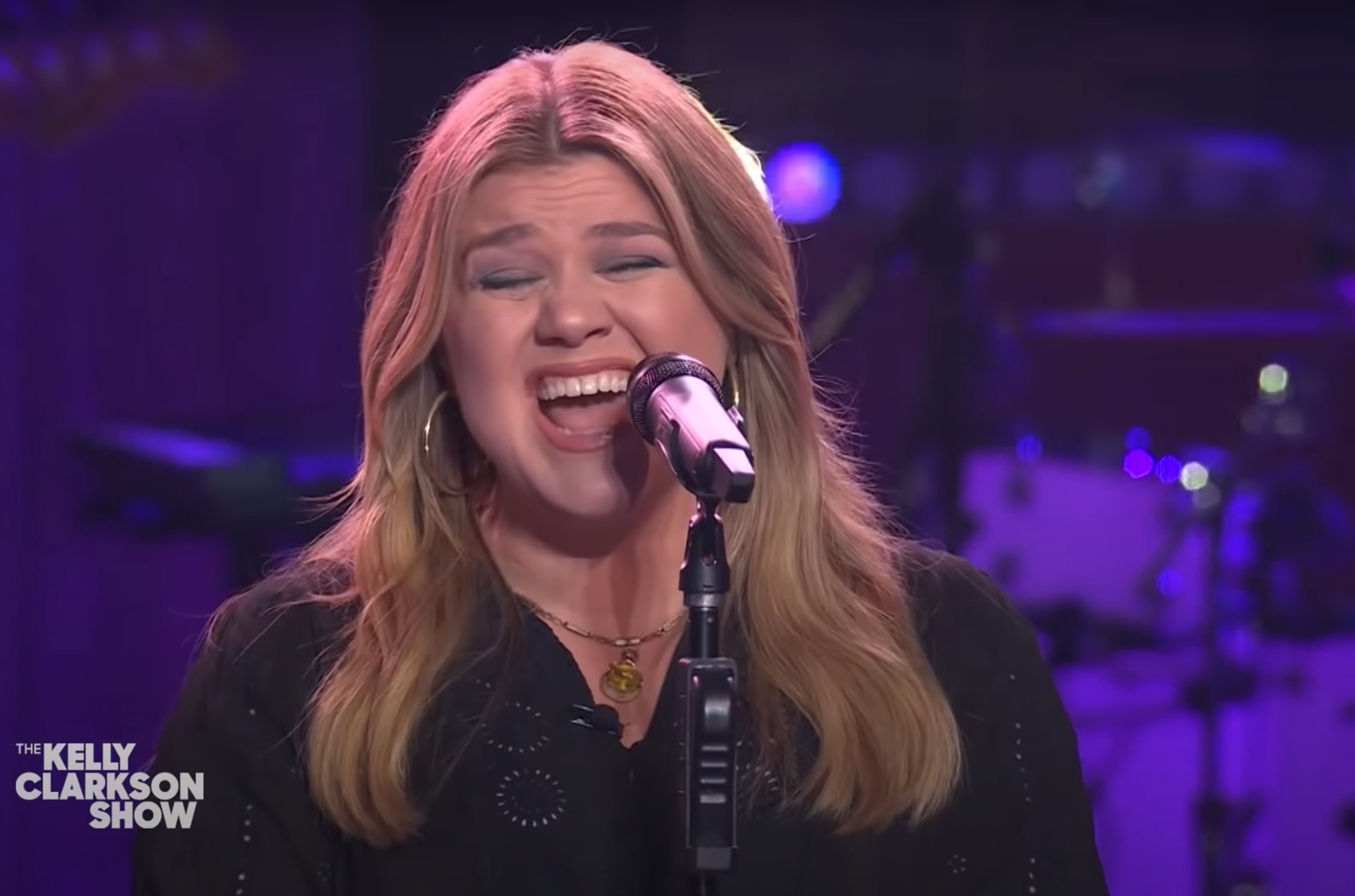 Kelly Clarkson Covers Dusty Springfield s Son Of A Preacher Man Kelly Clarkson Covers Dusty Springfield s Son Of A Preacher Man