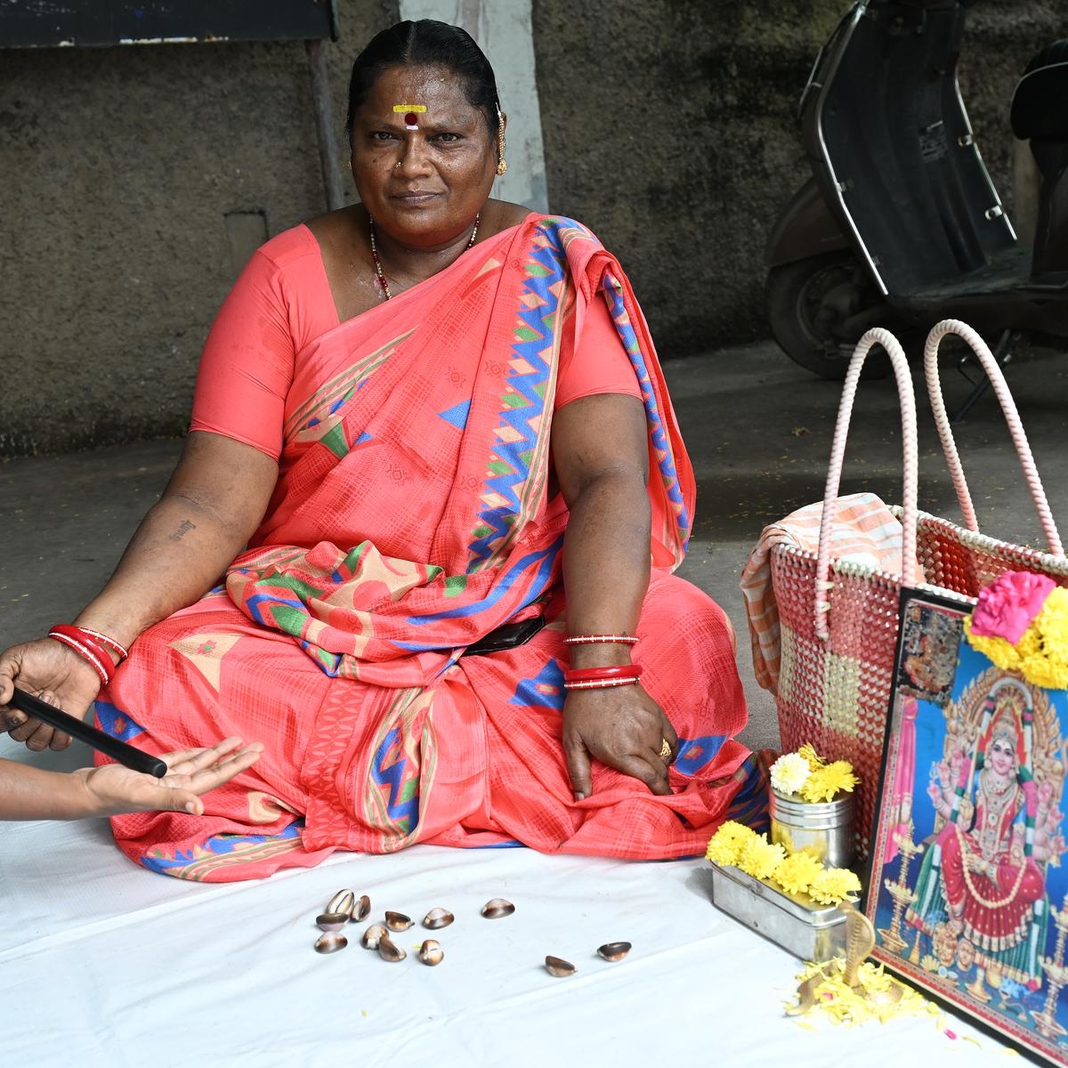Life In The Day Of A Fortune Teller In Chennai The Hindu Life In The Day Of A Fortune Teller In Chennai The Hindu