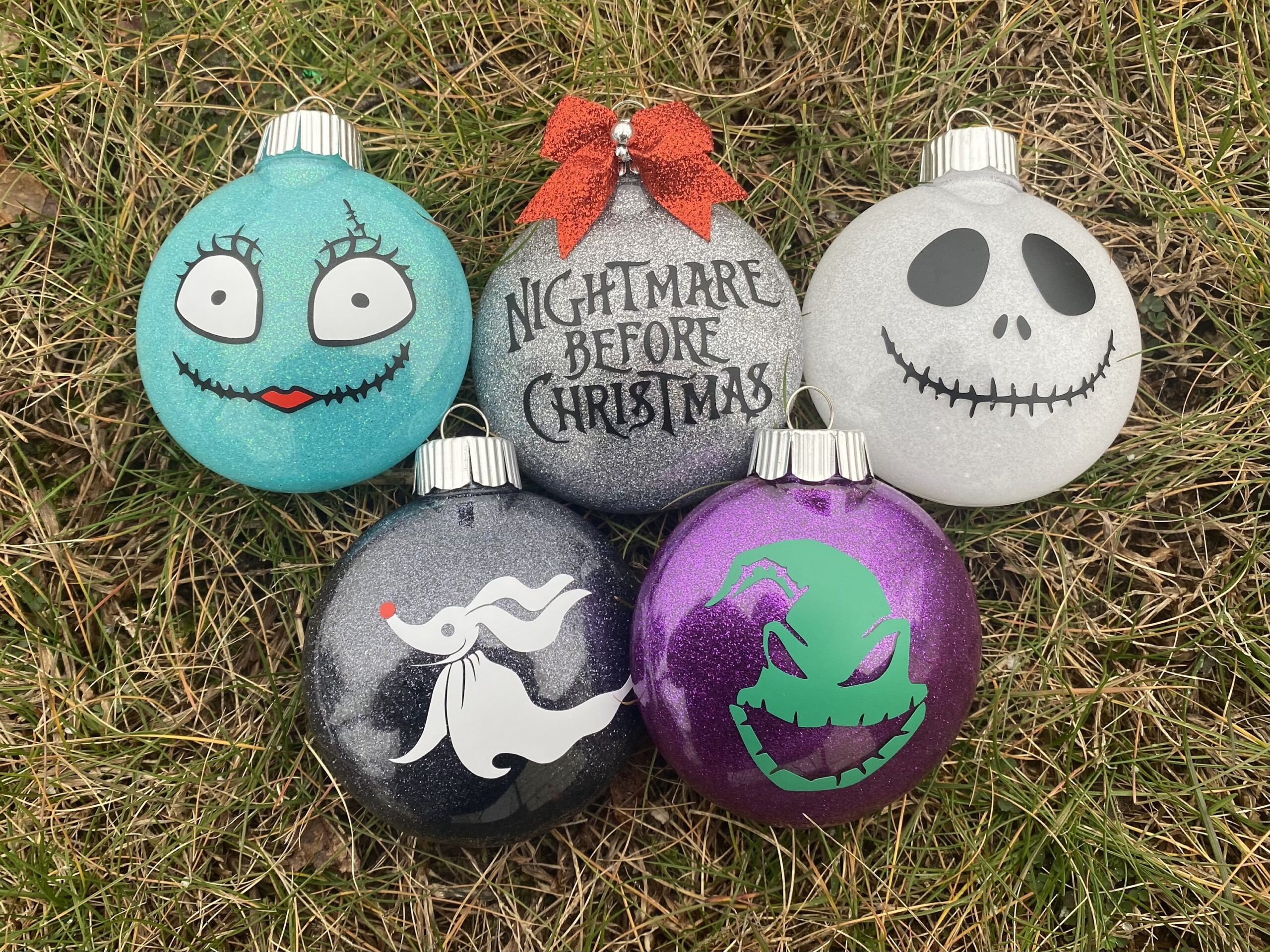Nightmare Before Christmas Ornament Oval Disc Ornament Glitter Christmas Ornament Customized This Is Halloween Vinyl Decals Etsy