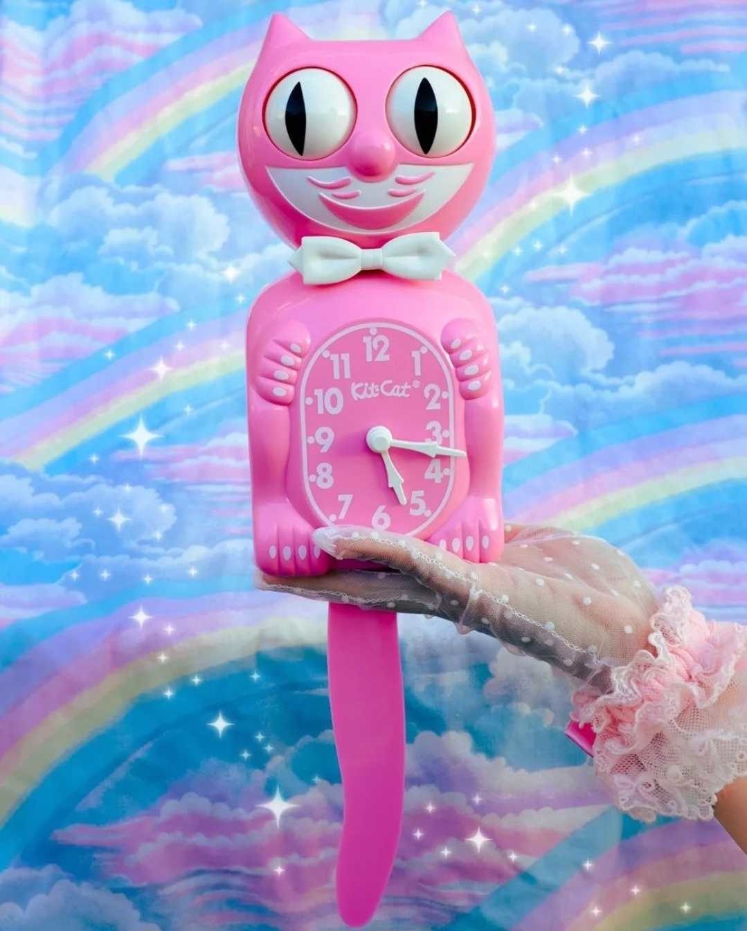 Pink Satin Kit Cat Klock BC 53 Lindenhaus Imports