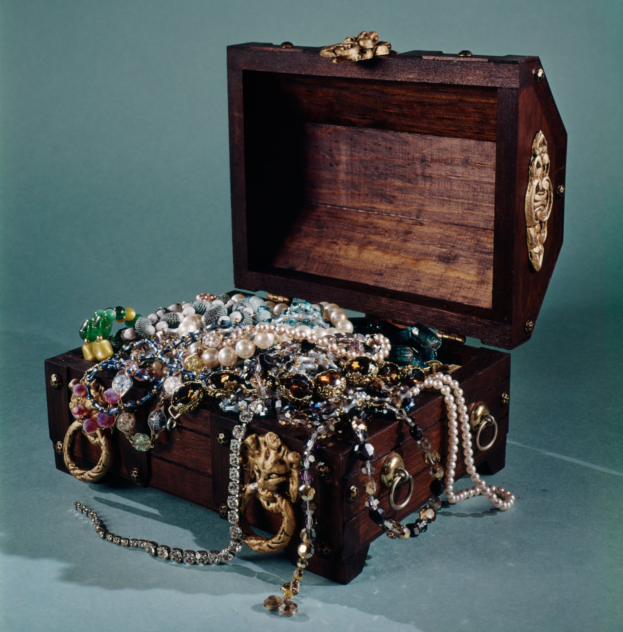 Pirate Plunder The New York Times Pirate Plunder The New York Times