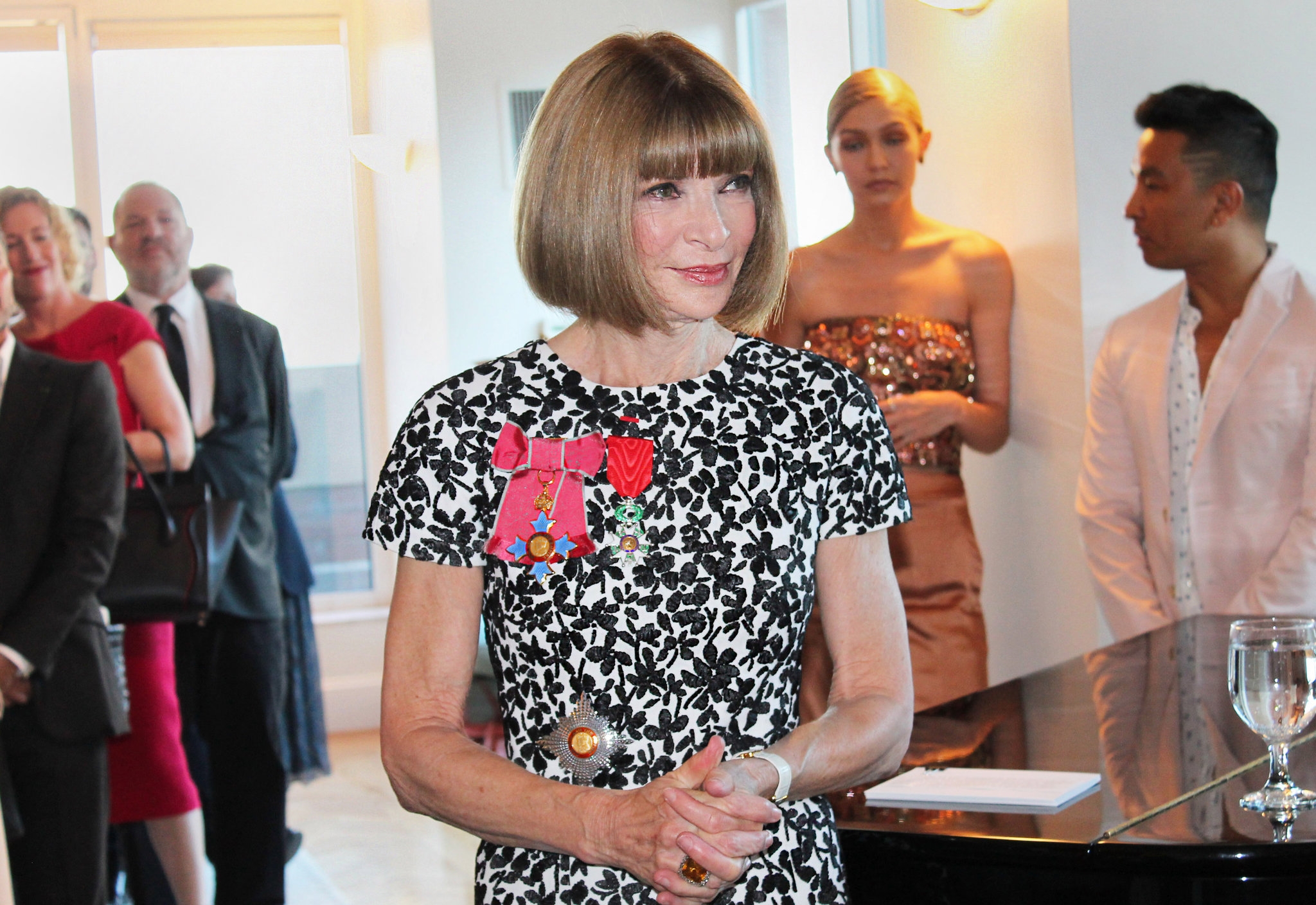 Vogue Editor Anna Wintour Is Now Dame Anna The New York Times Vogue Editor Anna Wintour Is Now Dame Anna The New York Times