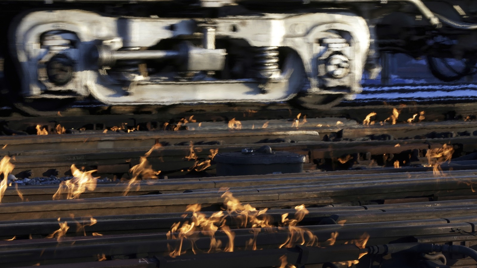 Why Railroads Set Fires On The Tracks In Cold Weather The Atlantic